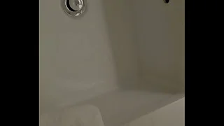 Peeing in the hotel sink&excl;